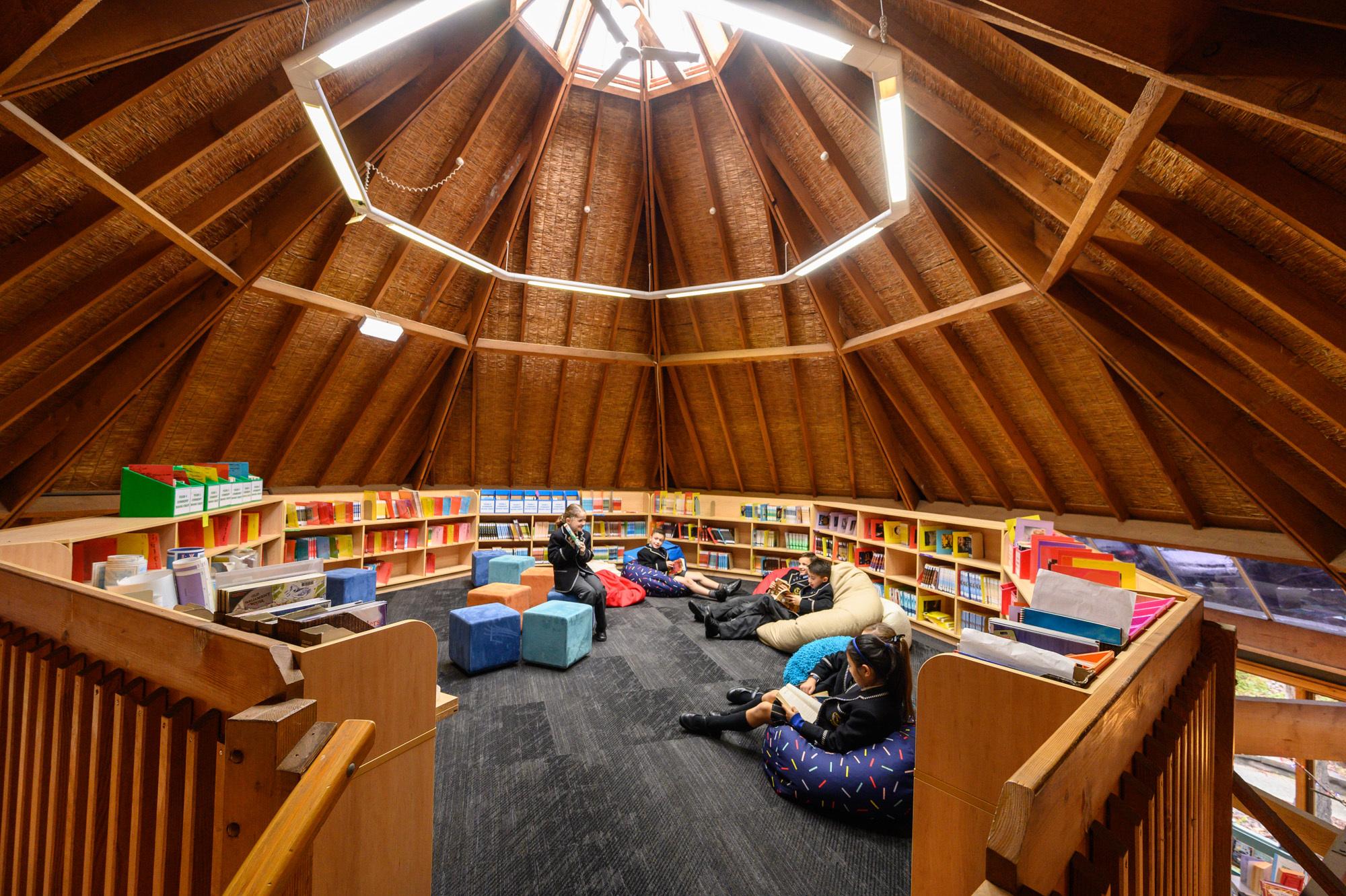 Dinvale Library 5